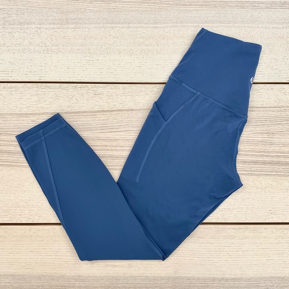 Lululemon Align High Rise Pant with Pockets 25" Size 6 - Picture 5 of 11